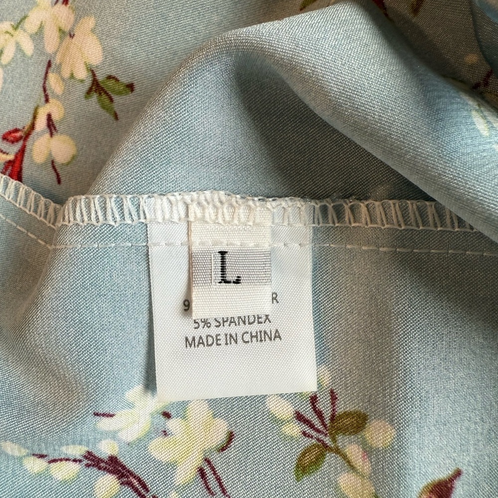 Blue Floral Tie-Front Robe with Ruffled Details - Picture 5 of 9